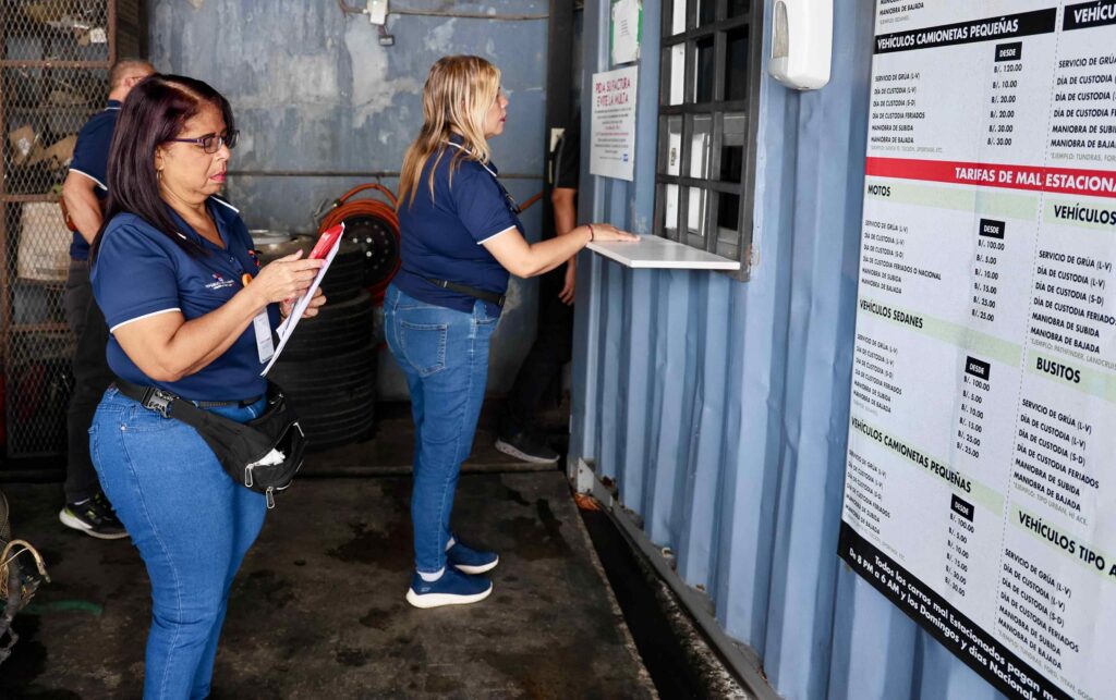 Verificación de precios a la vista en empresas de grúas