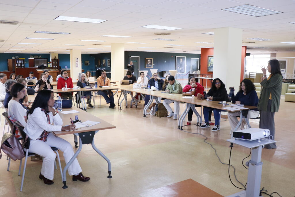 Taller de cine y literatura_ Herramientas del guión en la escritura de novelas y cuentos, impartido por Claudia Piñeiro en 2024. JPG